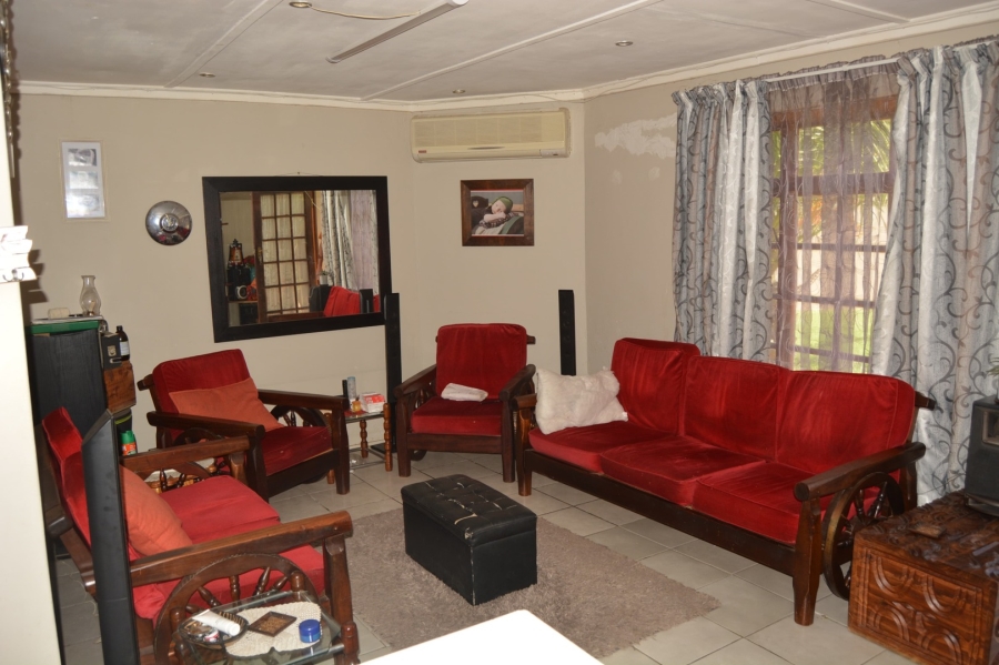 5 Bedroom Property for Sale in Riebeeckstad Free State